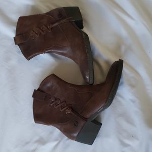 Born brown leather zip up booties